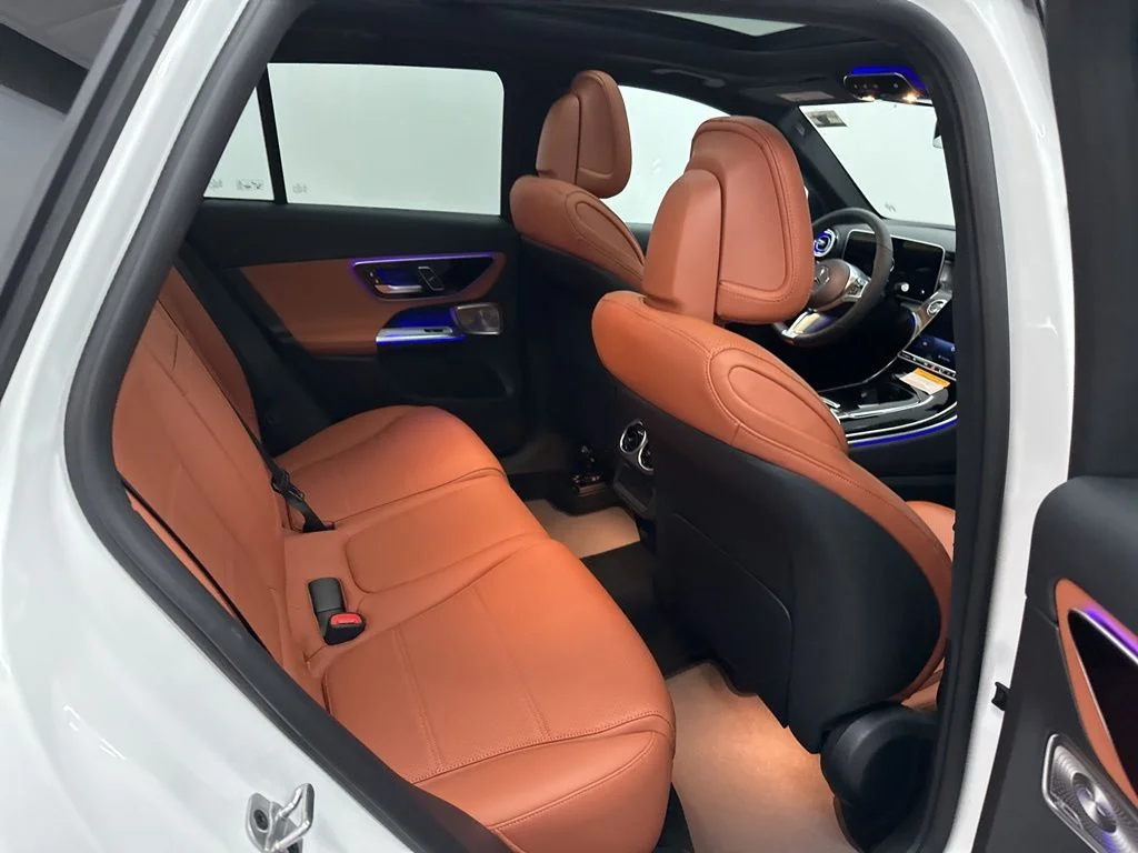Used 2026 White Mercedes-Benz GLC 300 image 23