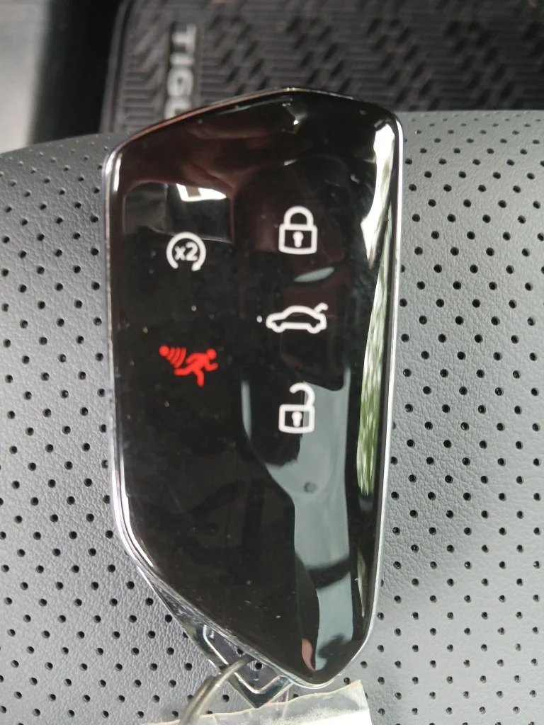 Used 2026 Blue Volkswagen SE R-Line Black image 29