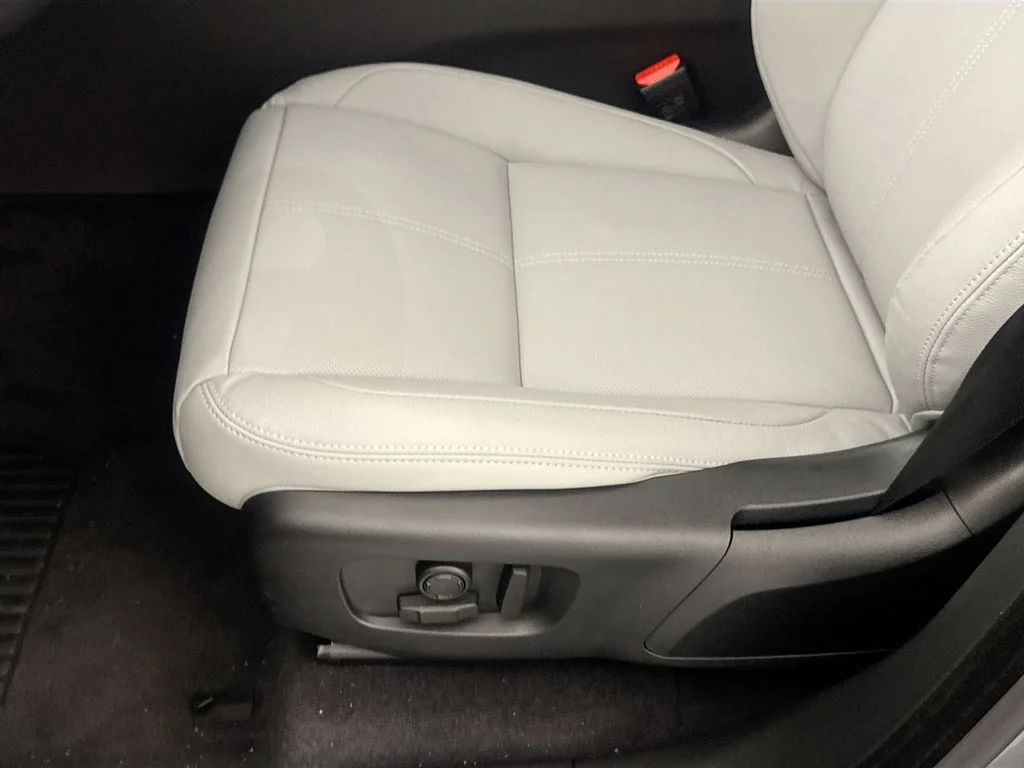New 2026 Zadar Grey Land Rover S image 17