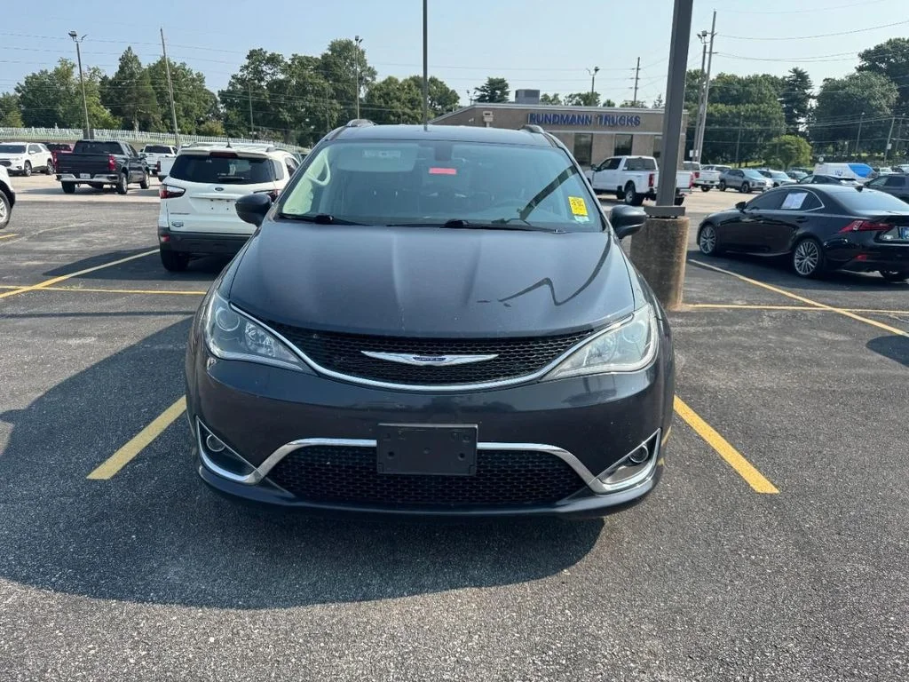 Used 2020 Jazz Blue Pearlcoat Chrysler Touring L image 2