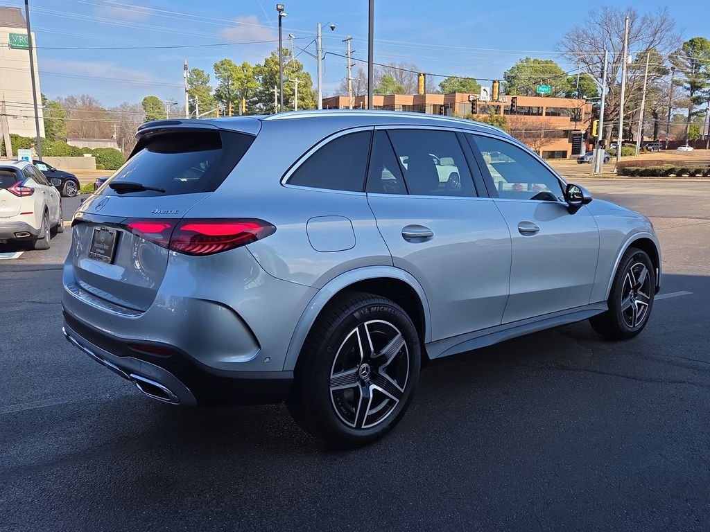 New 2026 Silver Mercedes-Benz GLC 300 image 5