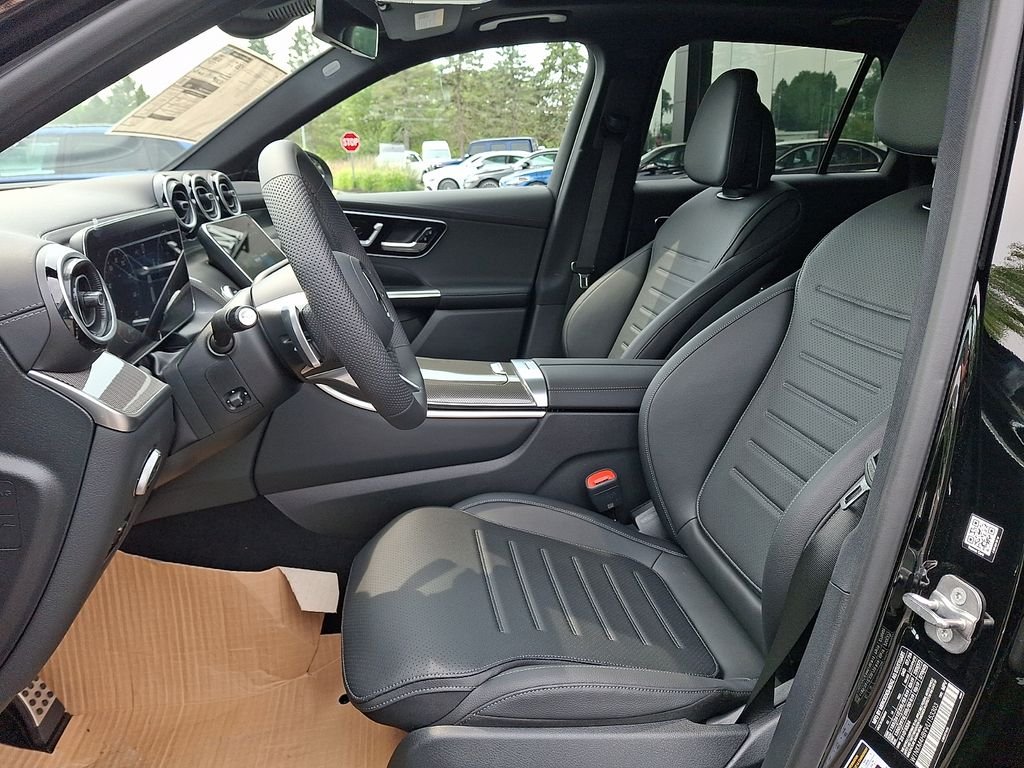 New 2027 Black Mercedes-Benz GLC 300 image 13
