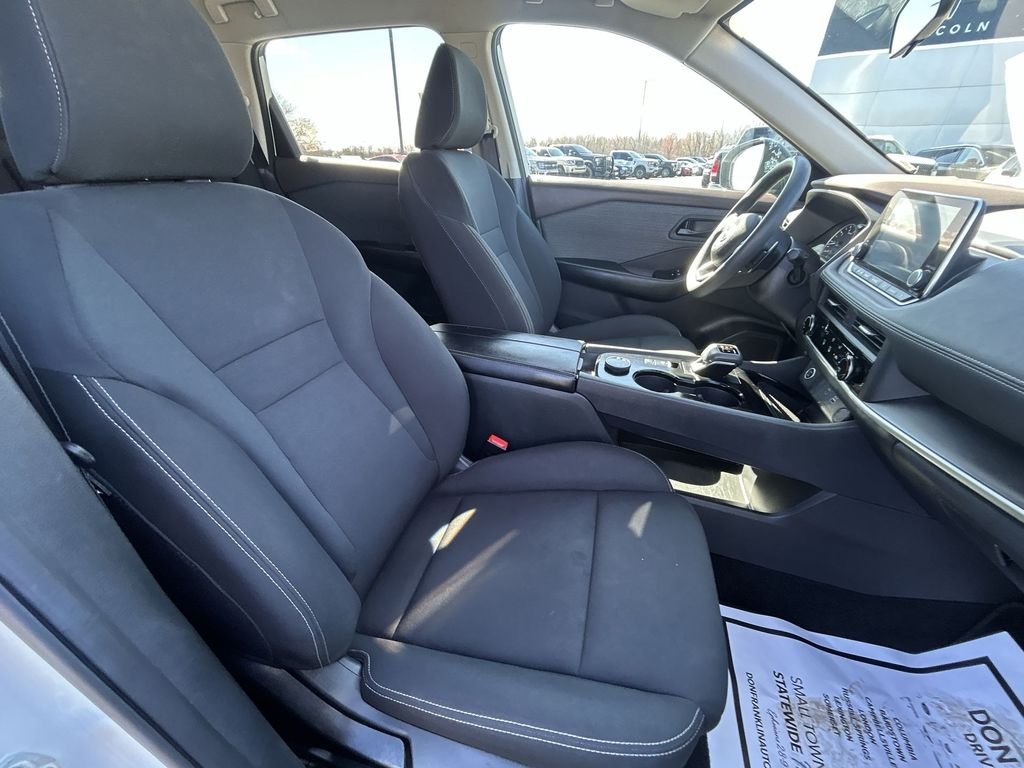 Used 2023 White Nissan S image 29