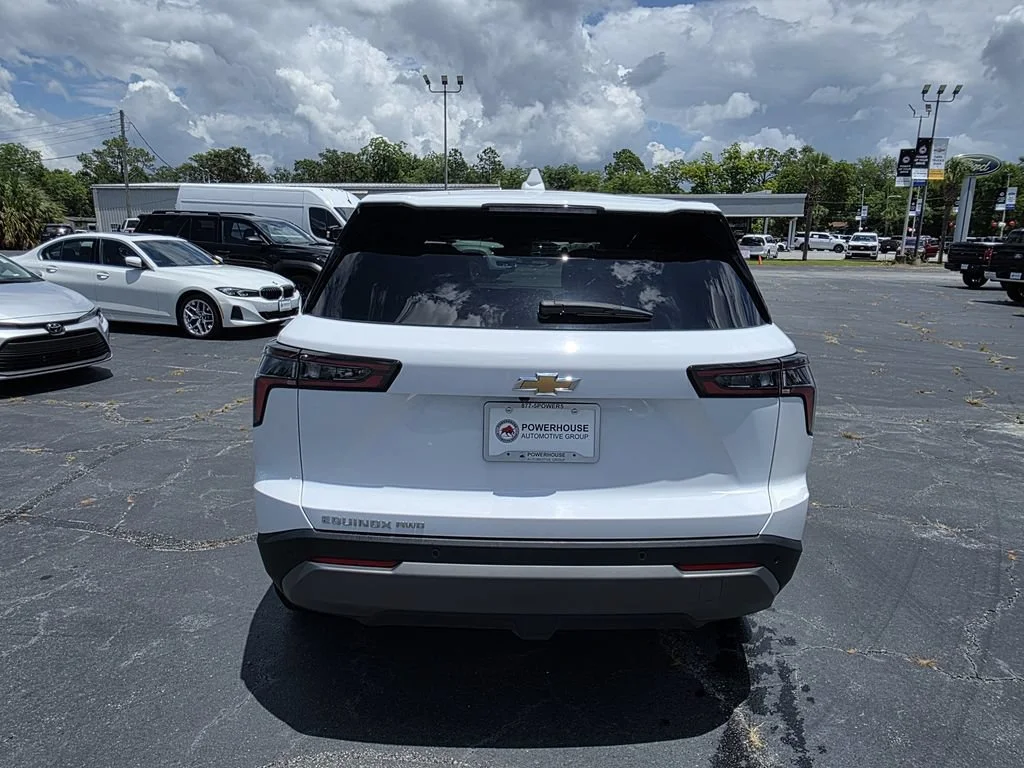 Used 2026 Summit White Chevrolet LT image 4