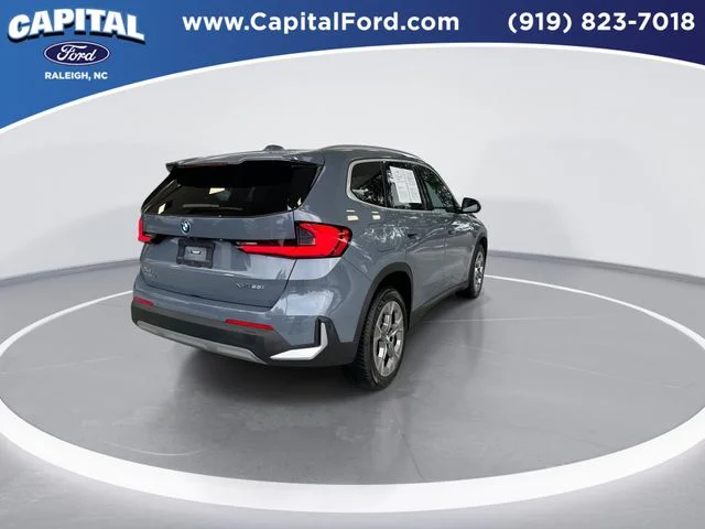 Used 2023 Gray BMW xDrive28i image 8