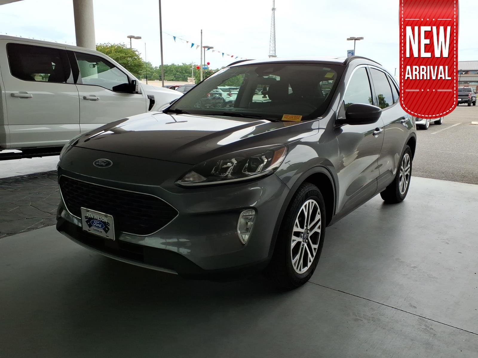 Used 2021  FORD SEL image 1