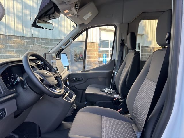 New 2024 White Ford Medium Roof Pass. XLT AWD image 13