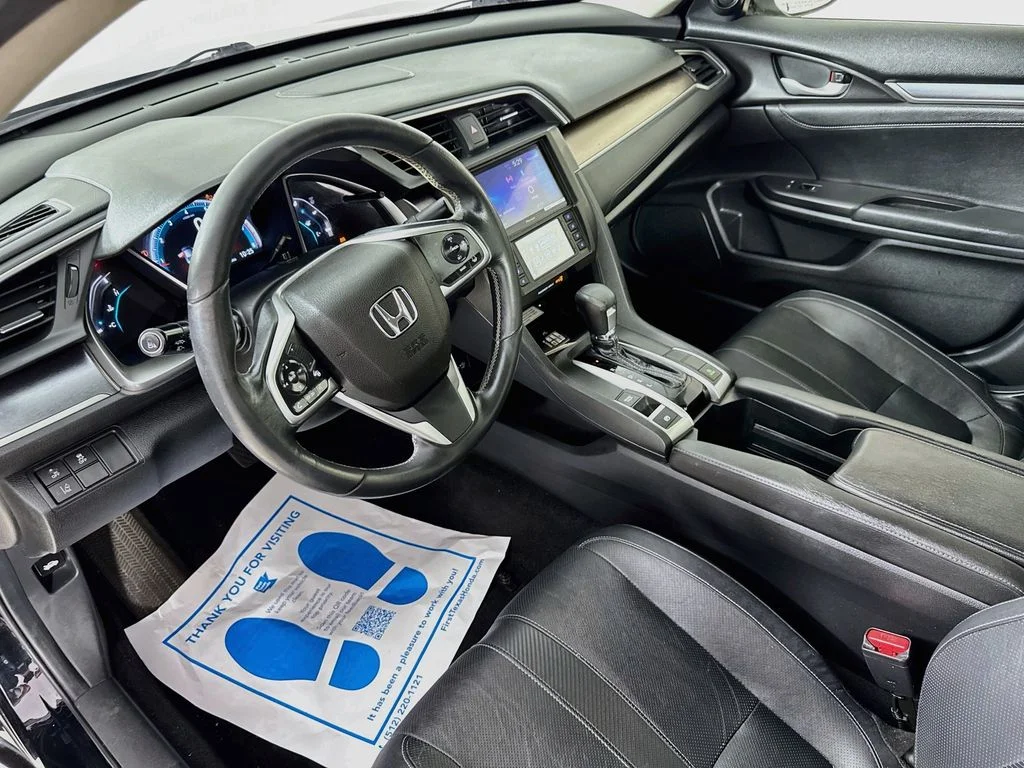 Used 2018 Black Honda Touring image 9
