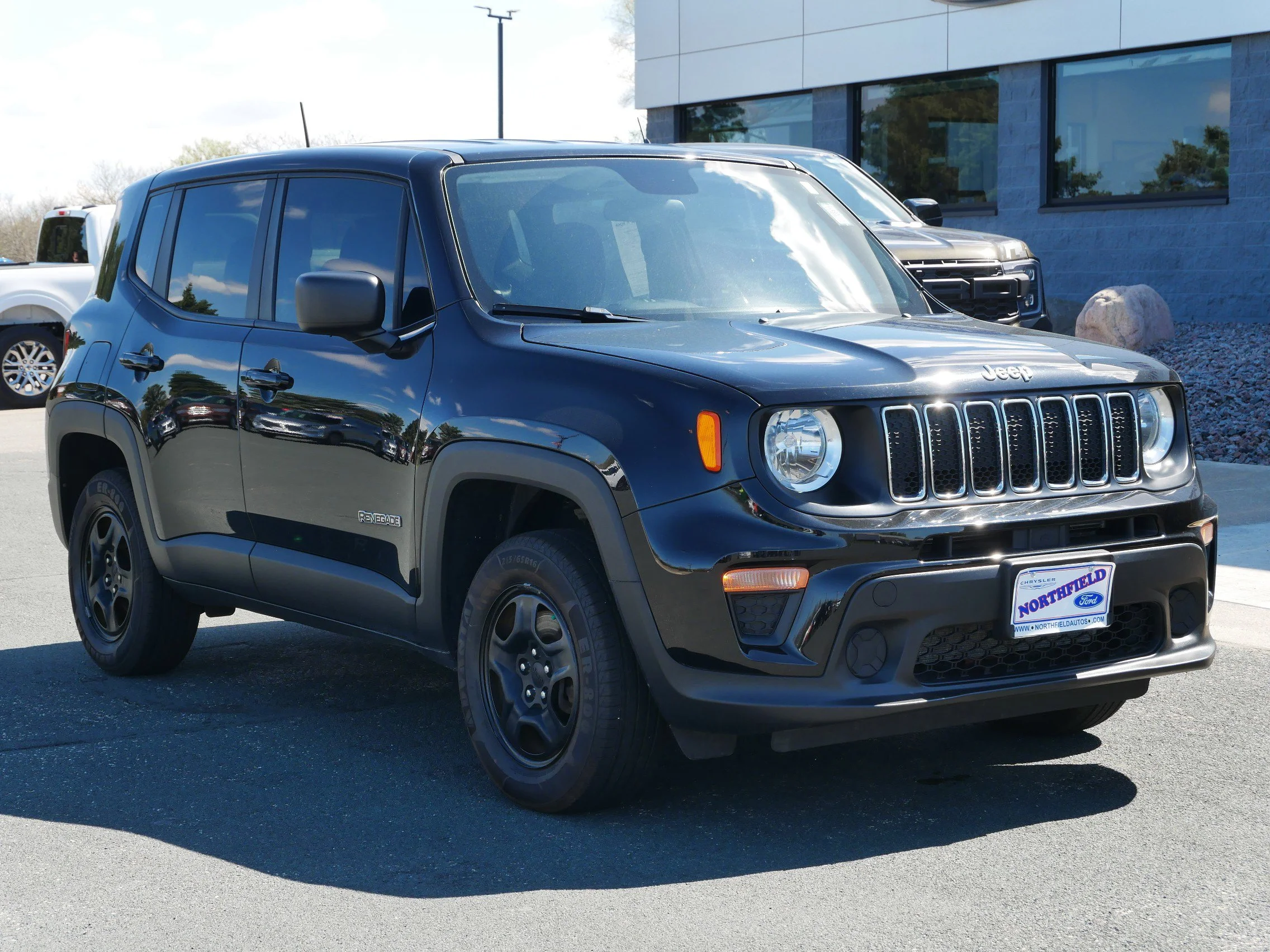 Used 2019 Jeep Renegade Sport with VIN ZACNJBAB6KPK74117 for sale in Northfield, Minnesota