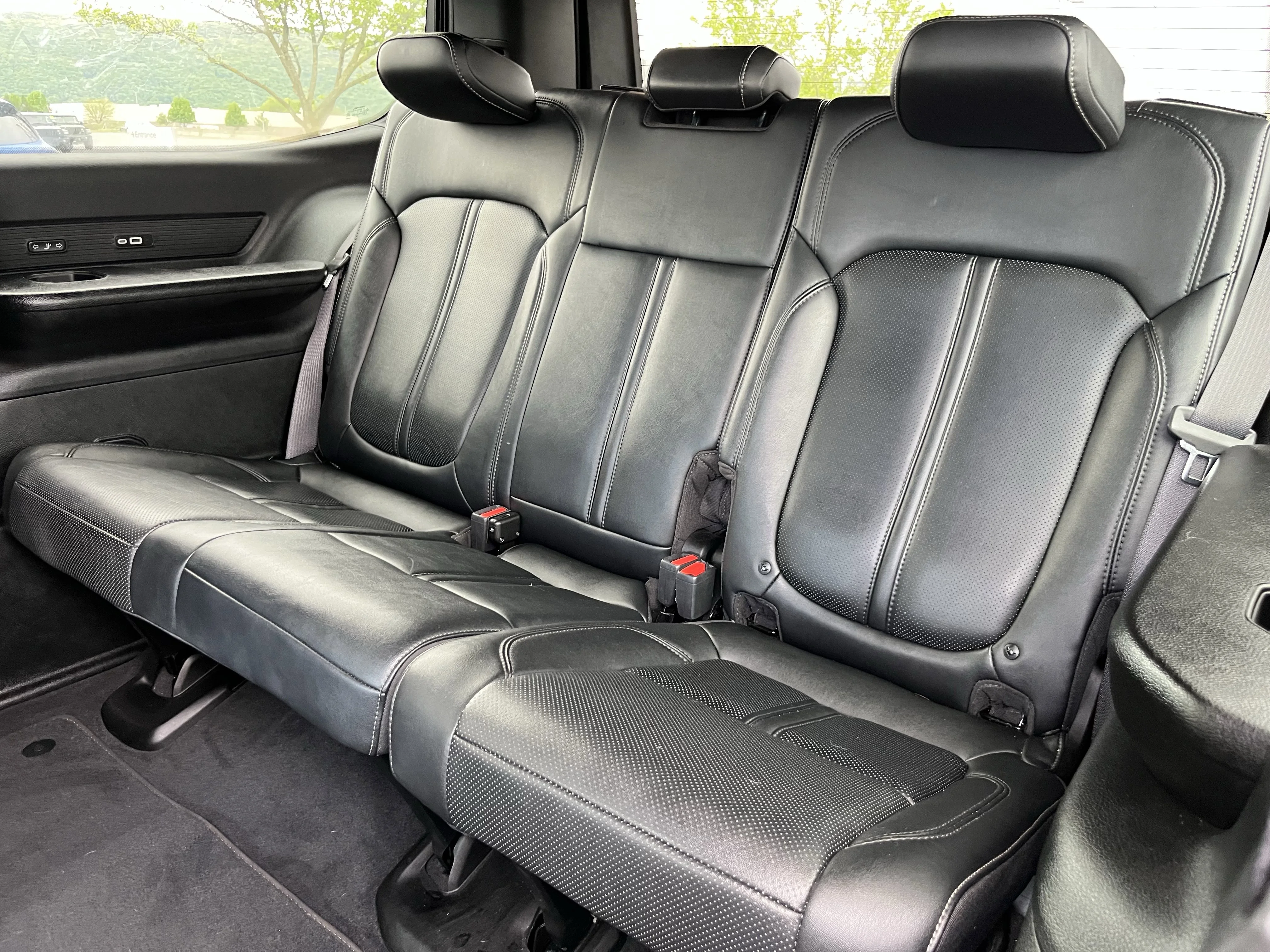 Used 2022 Bright White Clearcoat Jeep Series III image 20