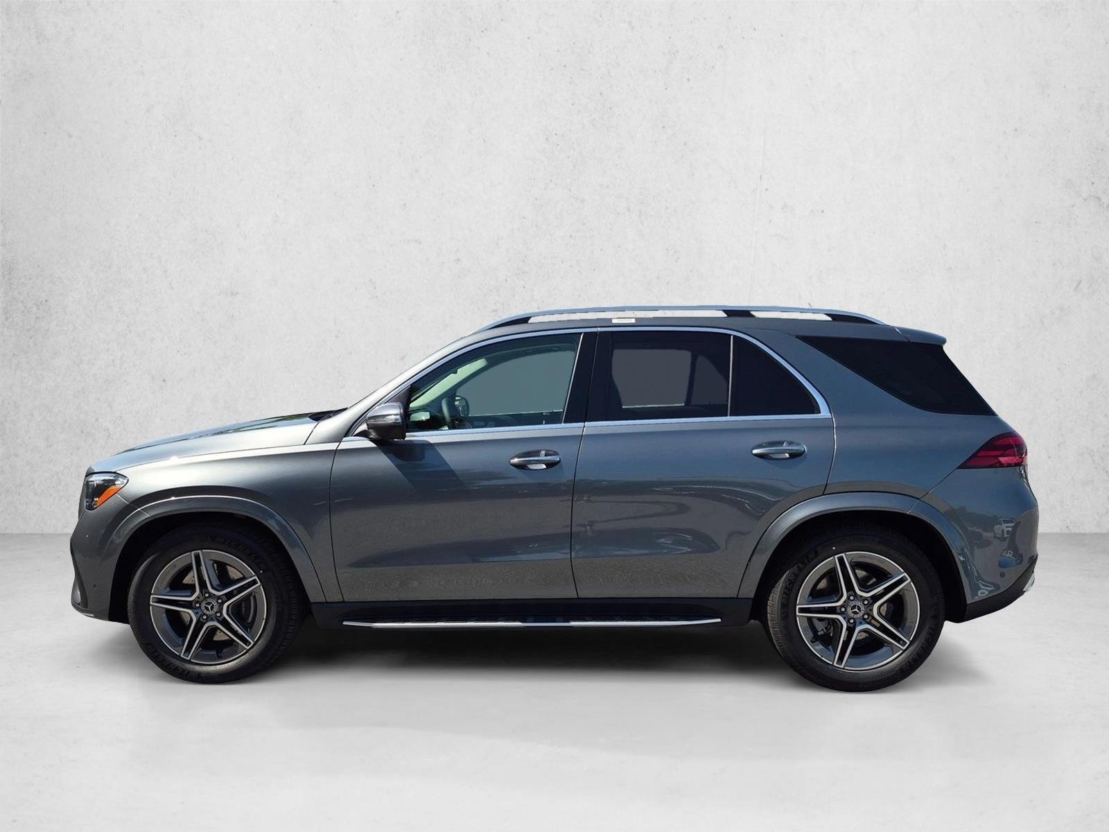New 2026 Selenite Grey Metallic Mercedes-Benz GLE450 image 5
