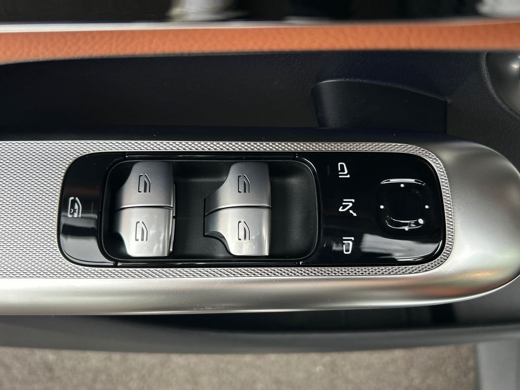 New 2027 Polar White Mercedes-Benz GLC 300 image 12