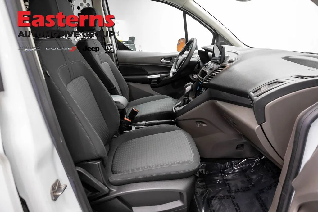 Used 2022 White Ford XLT image 23