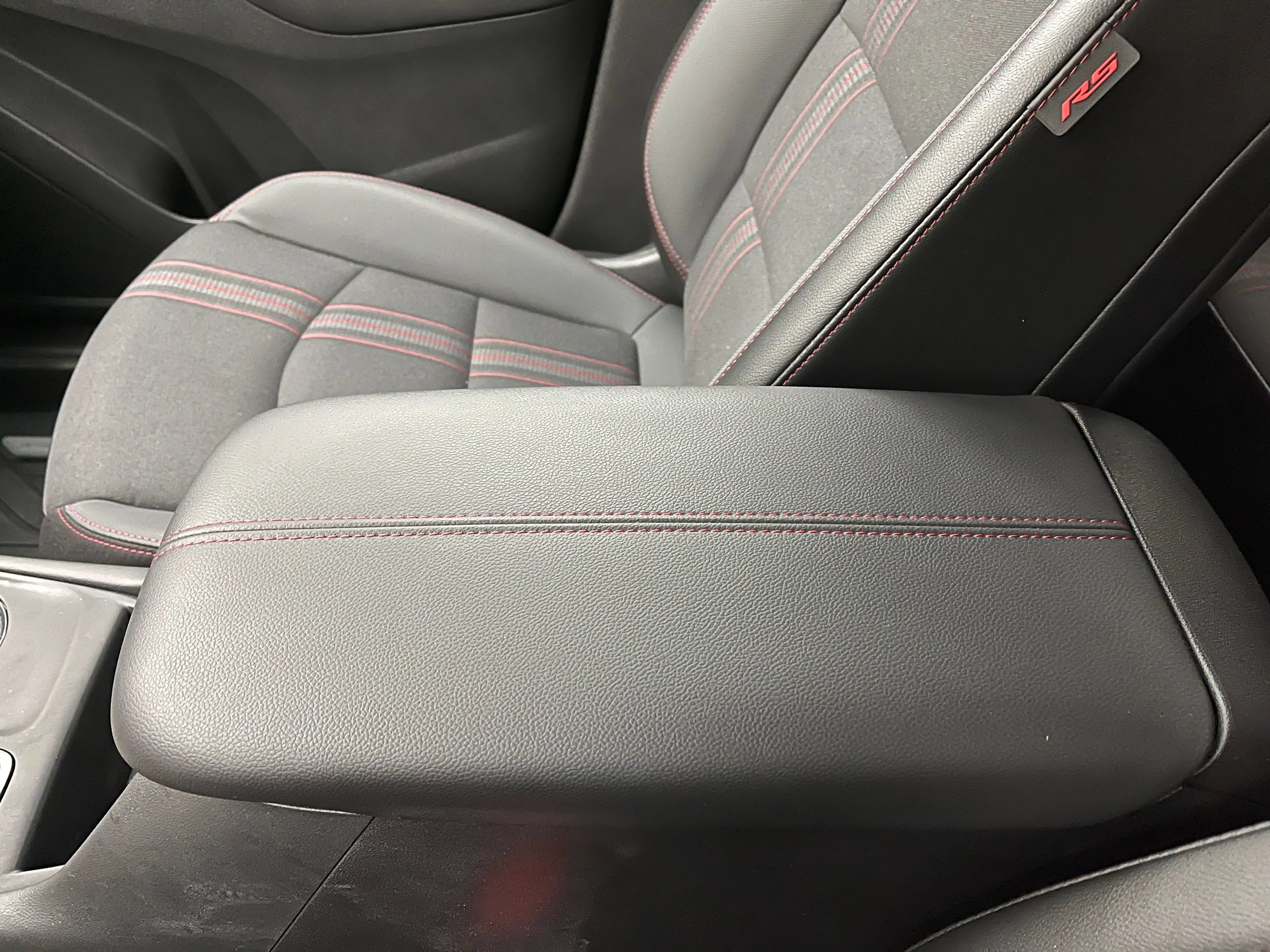 Used 2023 Summit White Chevrolet RS image 27