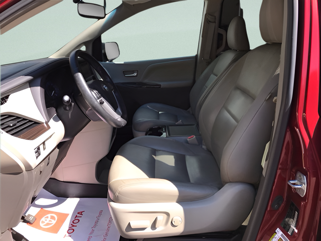 Used 2017 Red Toyota XLE image 16