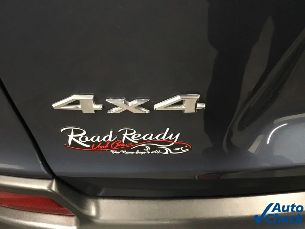 Used 2019 Blue Jeep Limited image 13