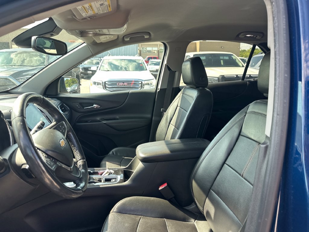 Used 2022 Blue Chevrolet Premier image 40