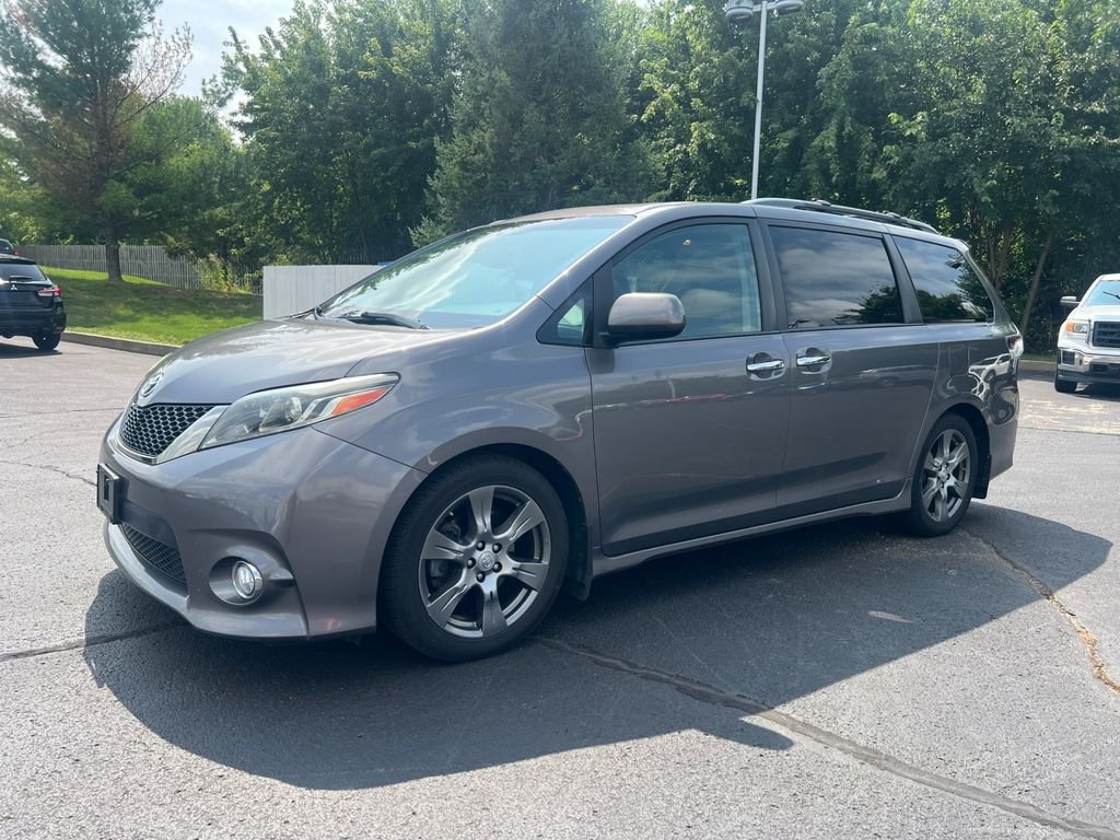 Used 2017 Predawn Gray Mica Toyota SE image 6