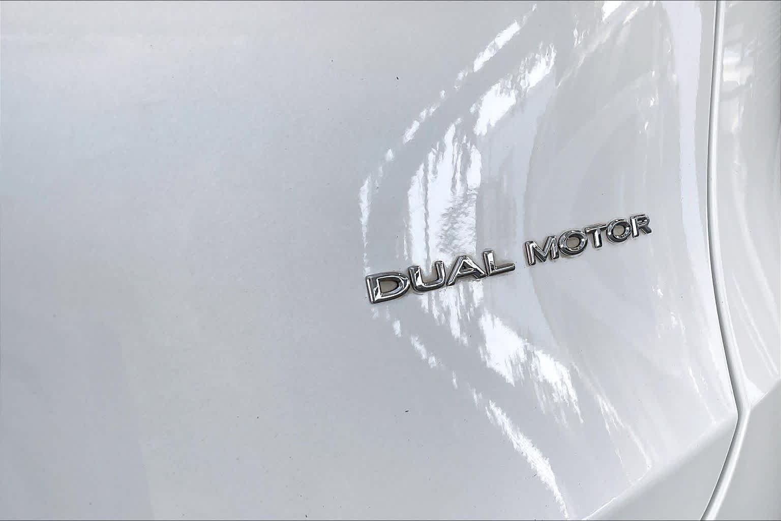 Used 2023 Pearl White Multi-Coat Tesla  image 9