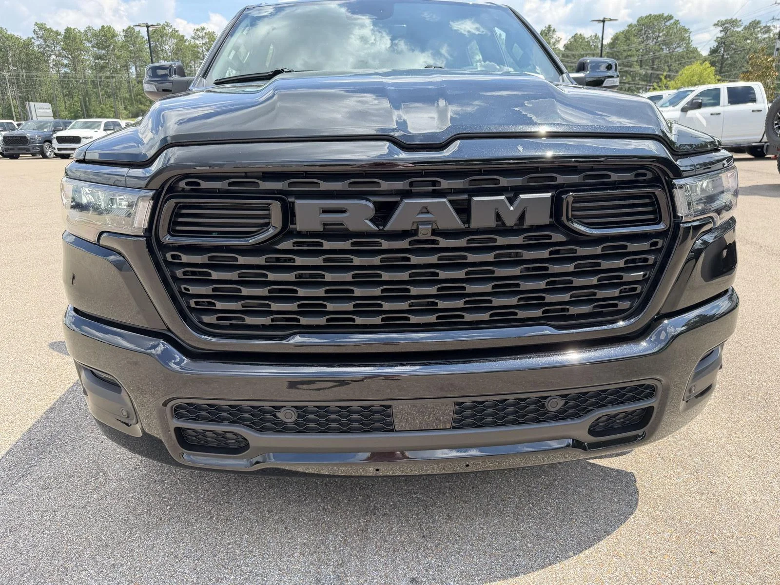 New 2026 Diamond Black Crystal Pearl-Coat Exterior Paint RAM Big Horn image 25