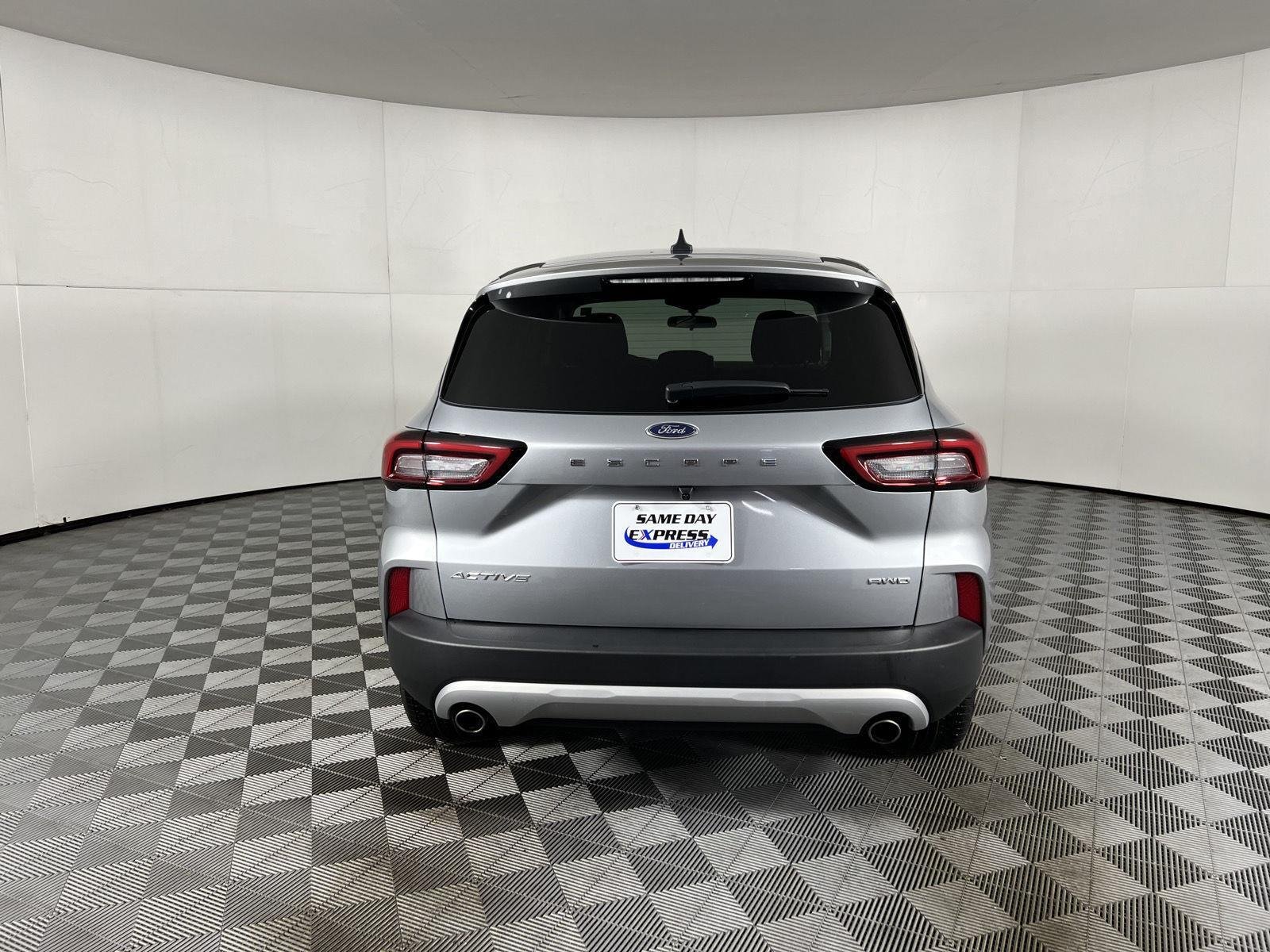 Used 2023 Iconic Silver Ford Active image 27