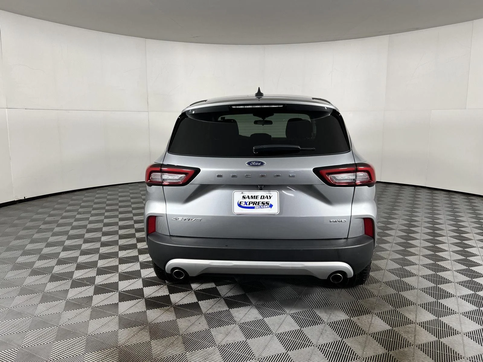 Used 2023 Iconic Silver Ford Active image 27