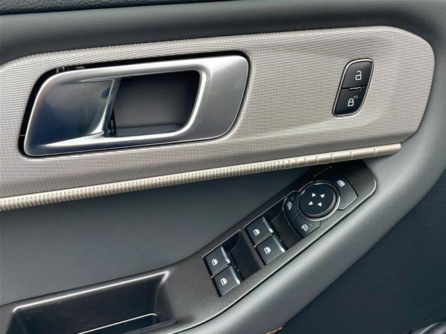 New 2026 Vapor Blue Metallic Ford Active image 43