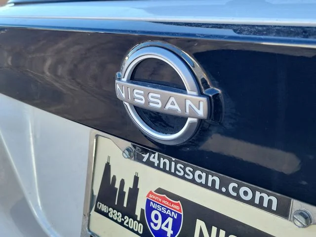 Certified Used 2025 White Nissan SR image 6