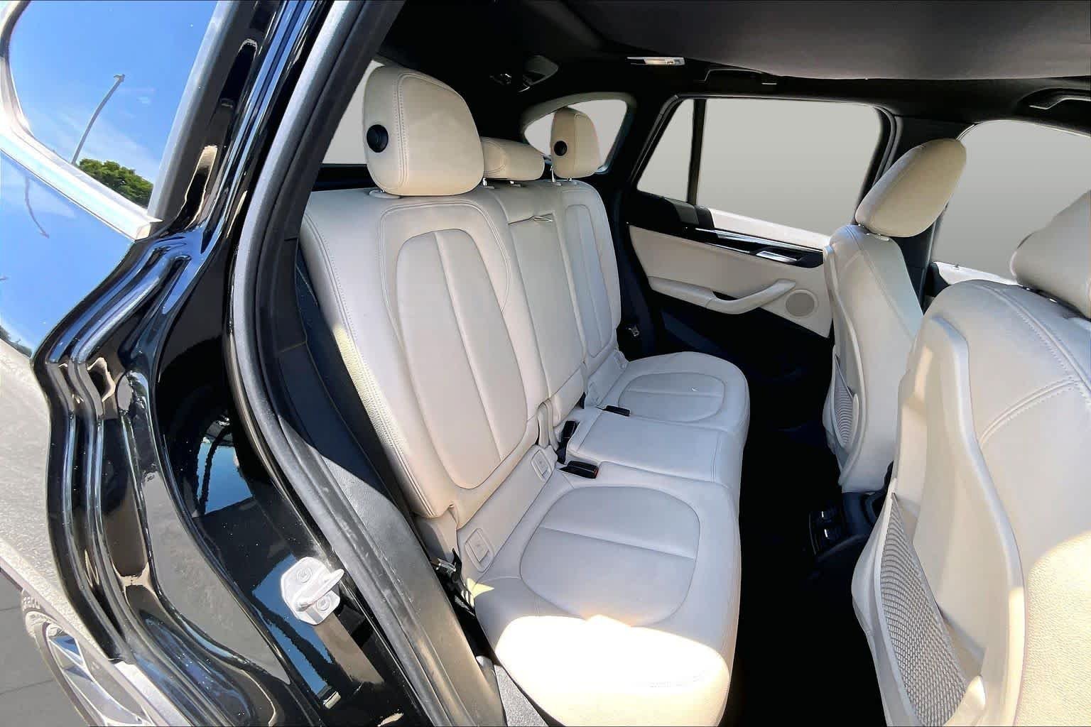 Used 2016 Alpine White BMW xDrive28i image 21