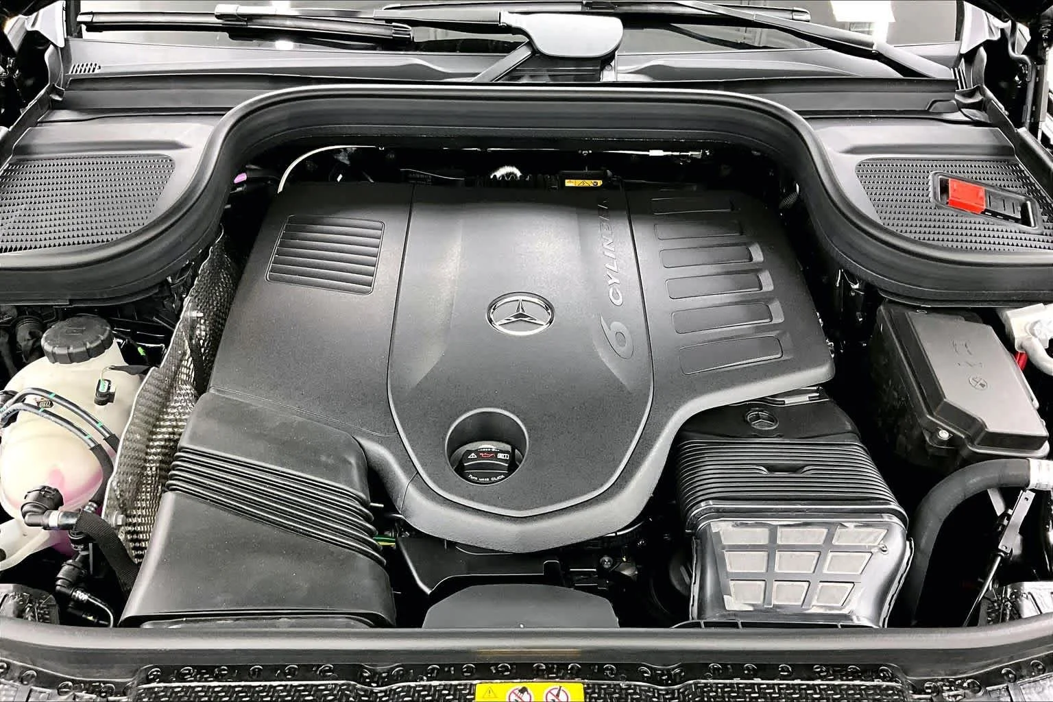 New 2026 Black Mercedes-Benz GLE 450 image 16