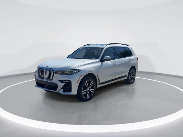 Used 2022 White BMW xDrive40i image 3
