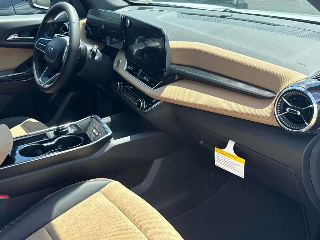 New 2027 Polar White Tricoat Chevrolet ACTIV image 27