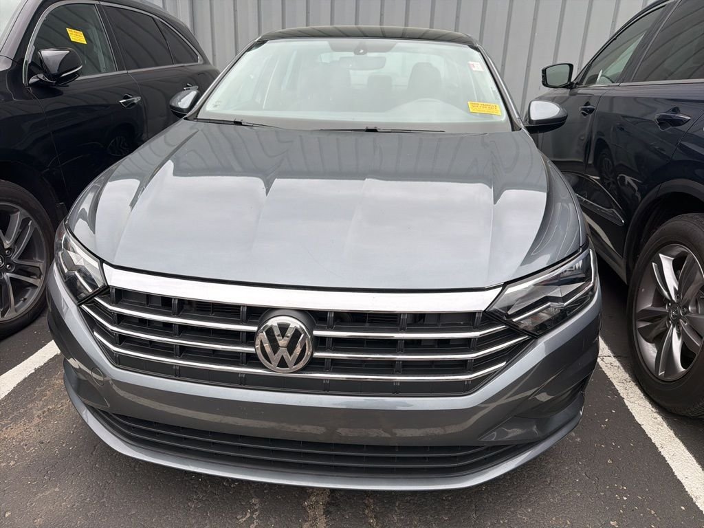 Used 2020 Volkswagen Jetta SE with VIN 3VWCB7BUXLM069633 for sale in Kansas City