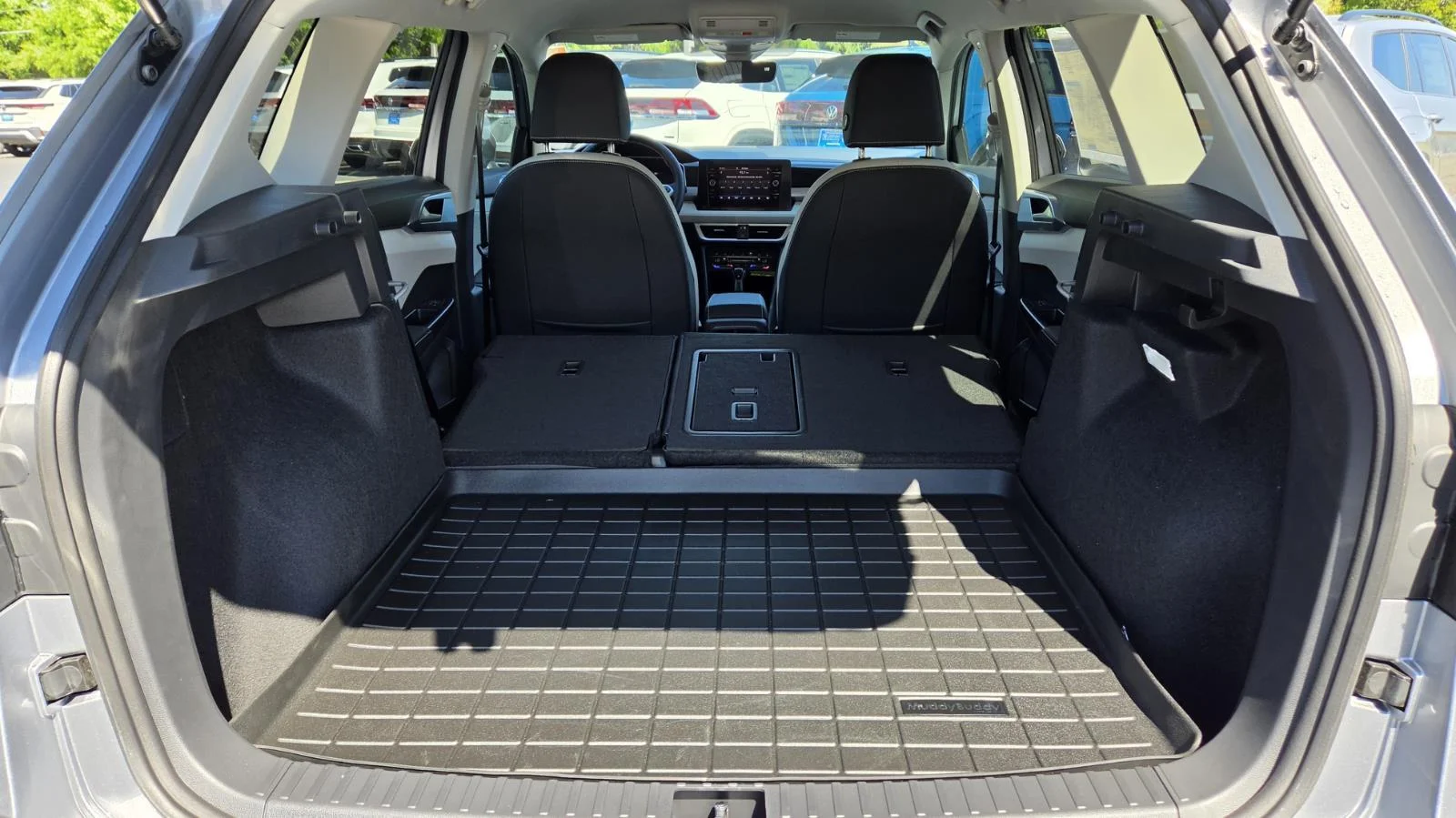 2025 Volkswagen Taos SE - Photo 61