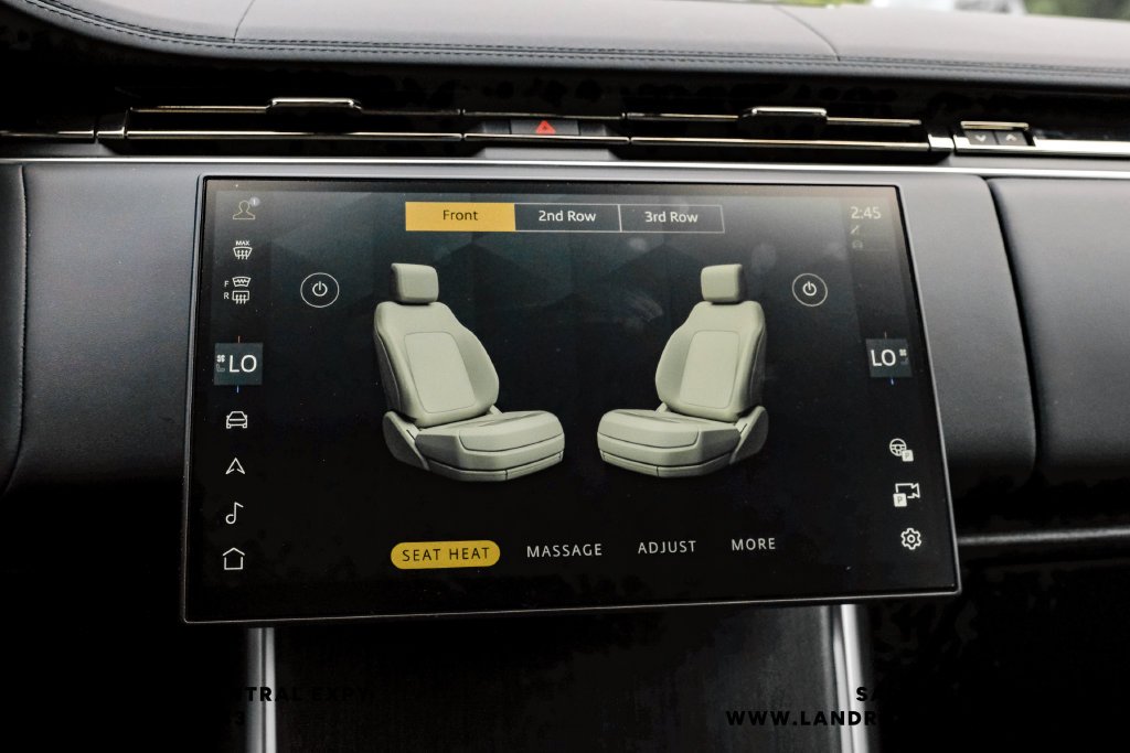 New 2027 Fuji White Land Rover SE image 32