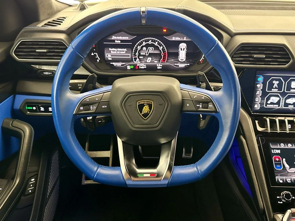 Used 2022 Black Lamborghini  image 11