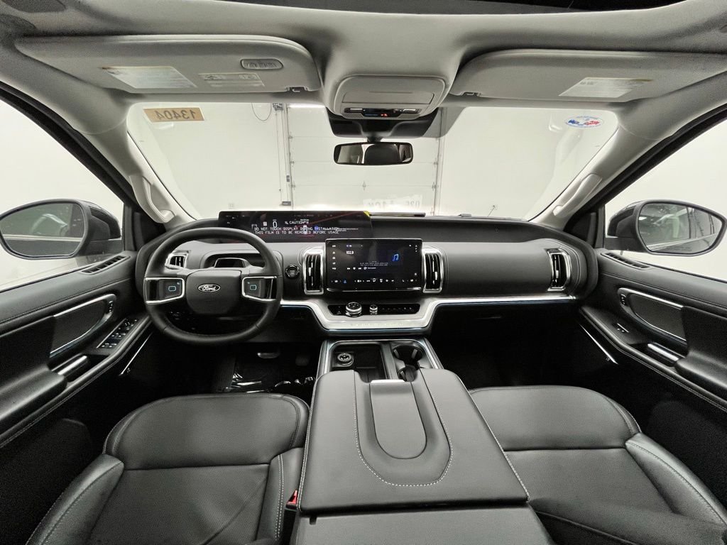 New 2026 Blue Ford Platinum image 4