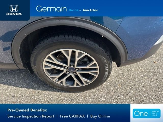 Used 2020 Green Metallic Ford SEL image 13