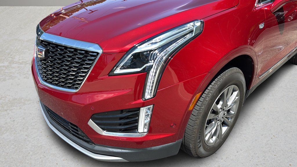 Used 2022 INFRARED TINTCOAT Cadillac AWD Premium Luxury image 9