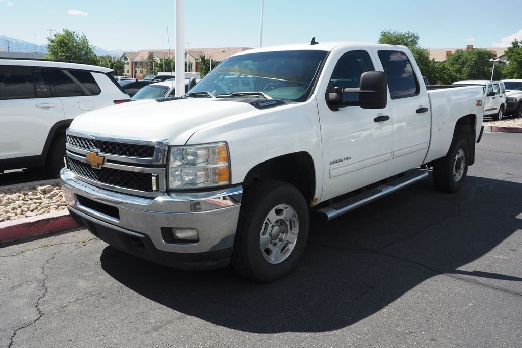 Used 2014 White Chevrolet LT image 1
