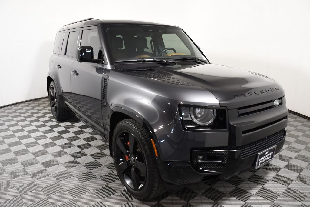 Used 2024 Santorini Black Metallic Land Rover X image 9