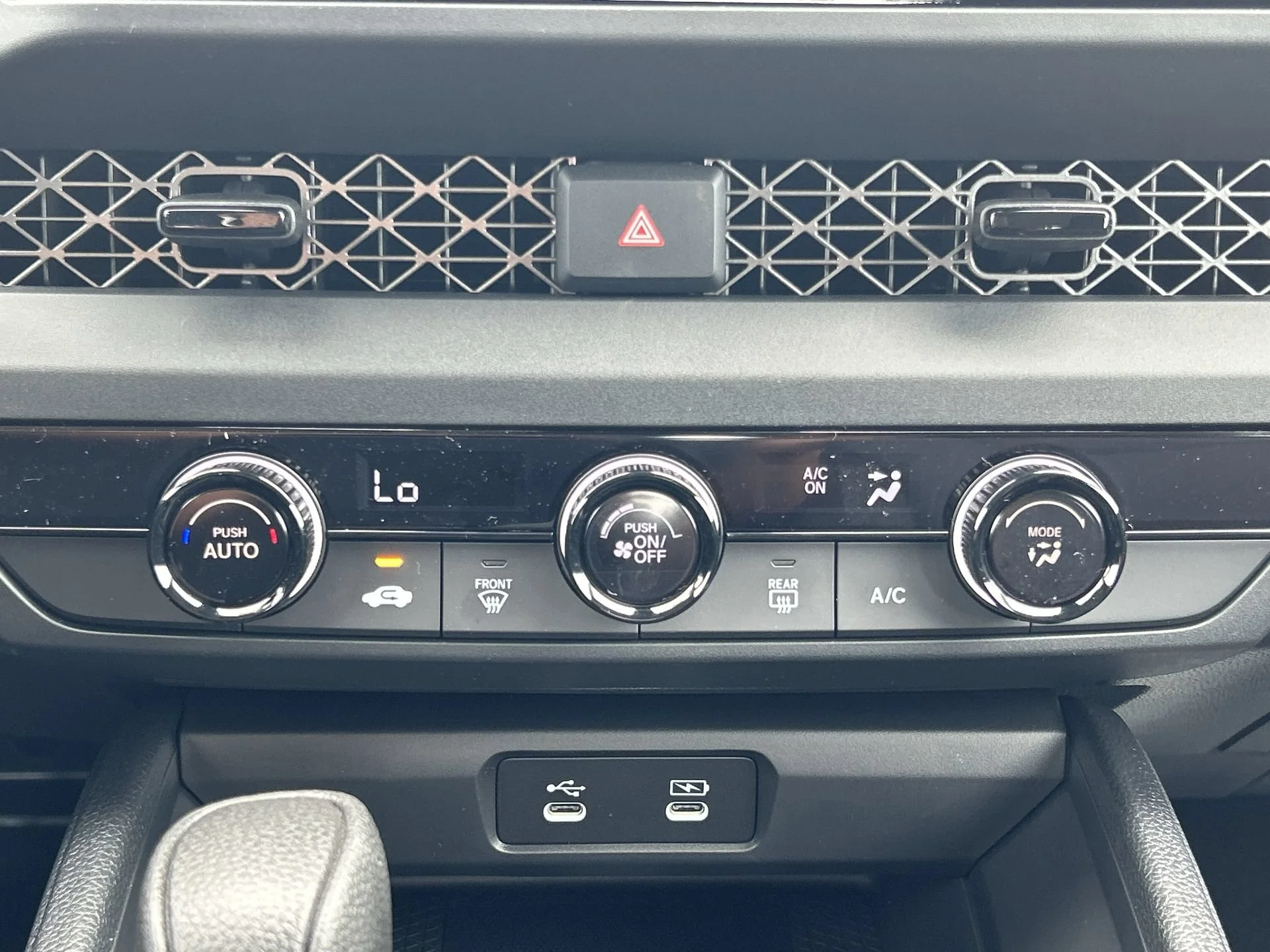 New 2026 Solar Silver Metallic Honda LX image 16