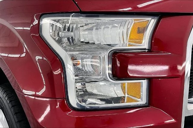 Used 2015 Ruby Red Metallic Ford  image 30