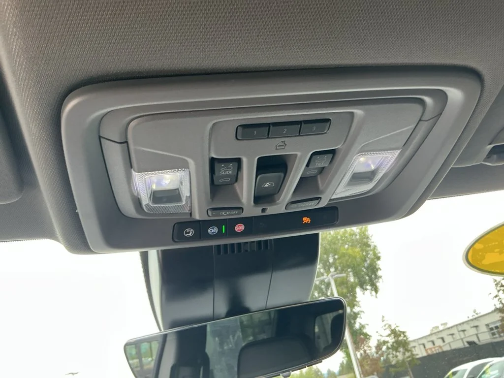 Used 2024 Black GMC Denali image 28
