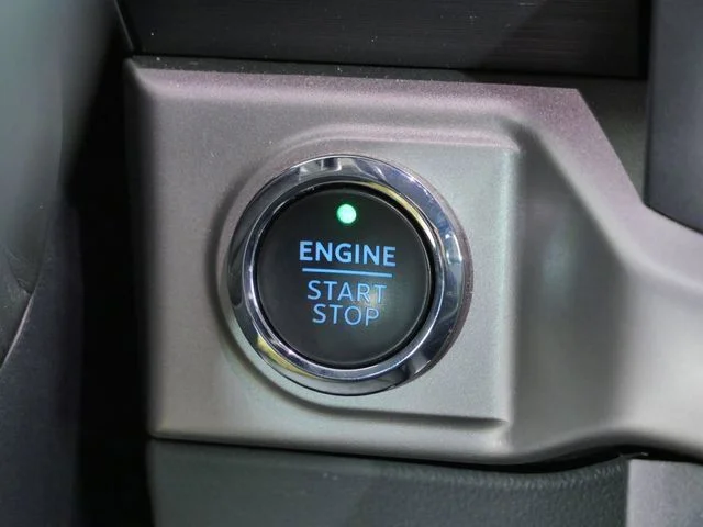 Used 2023 Blue Ford XLT image 32