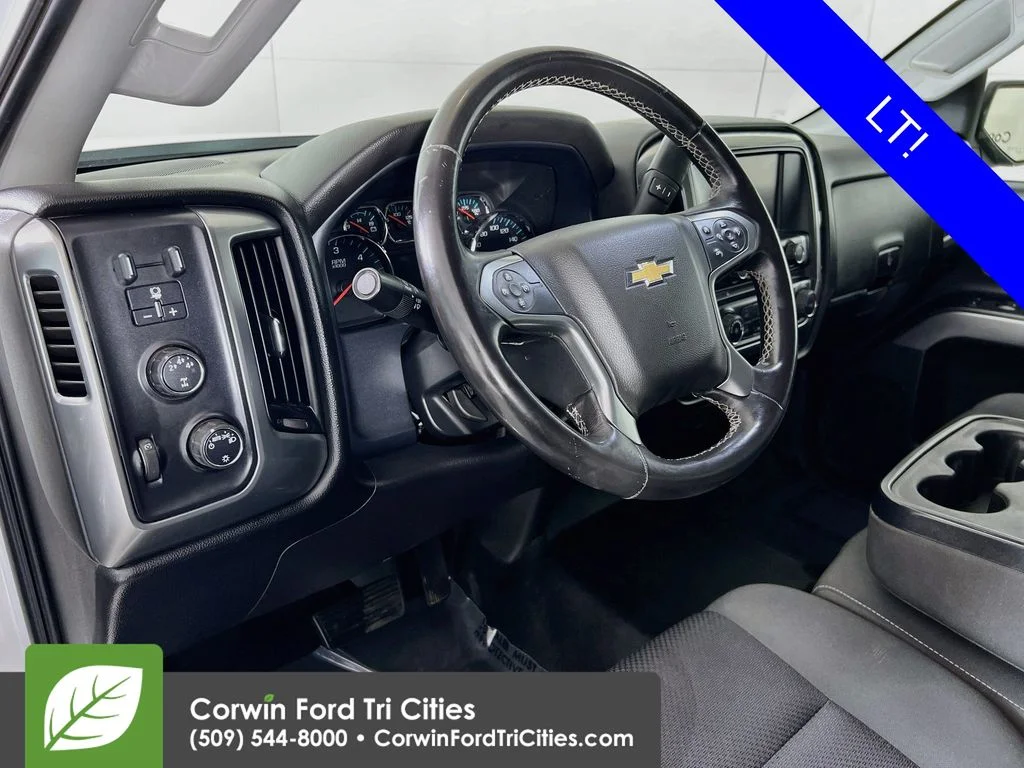 Used 2016 White Chevrolet LT image 3