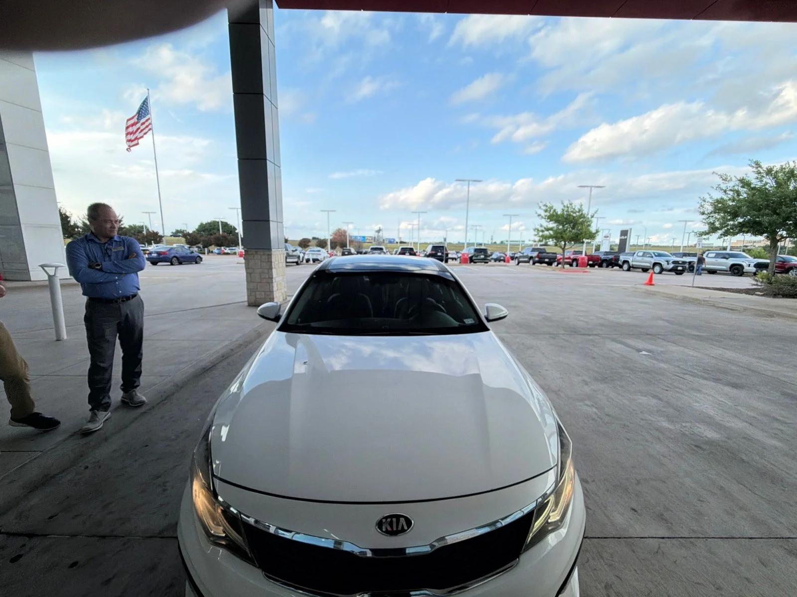 Used 2019 White Kia S image 23