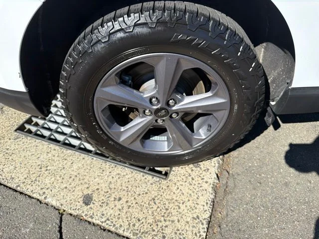 Used 2022 White Ford SEL image 30