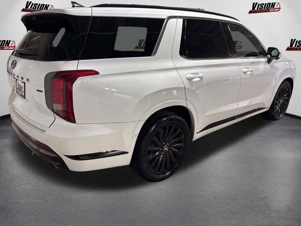 Used 2025 White Hyundai Calligraphy Night Edition image 5
