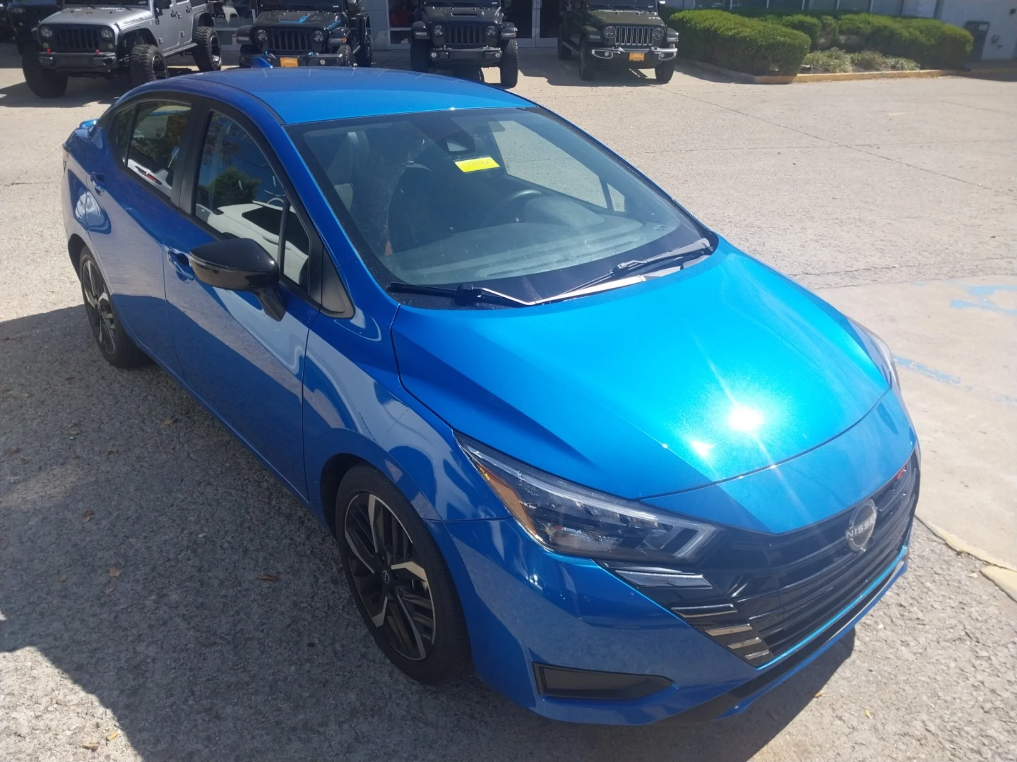 Used 2023 Electric Blue Metallic Nissan SR image 3
